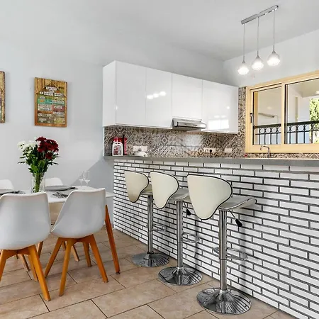 Apartament Aphrodite Gardens By Ezoria Pafos