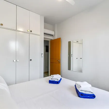 Aphrodite Gardens By Ezoria פאפוס