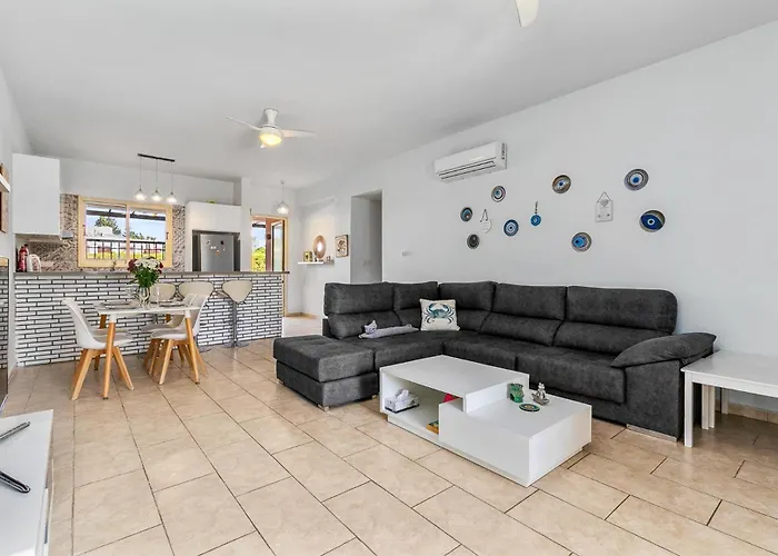 Aphrodite Gardens By Ezoria * פאפוס