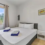 Apartman Aphrodite Gardens By Ezoria *
