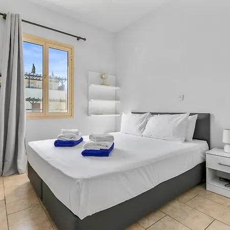 Aphrodite Gardens By Ezoria Πάφος