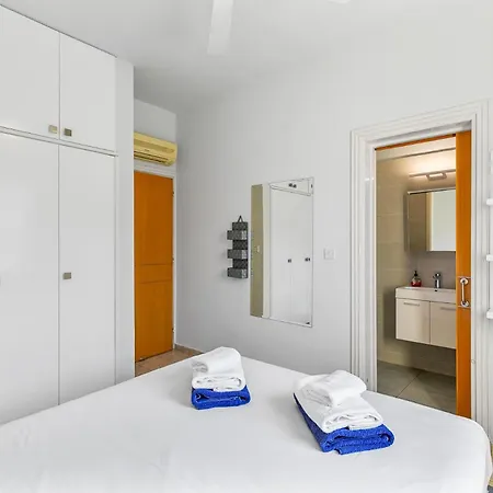 Aphrodite Gardens By Ezoria Appartement *