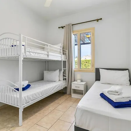 Apartman Aphrodite Gardens By Ezoria *