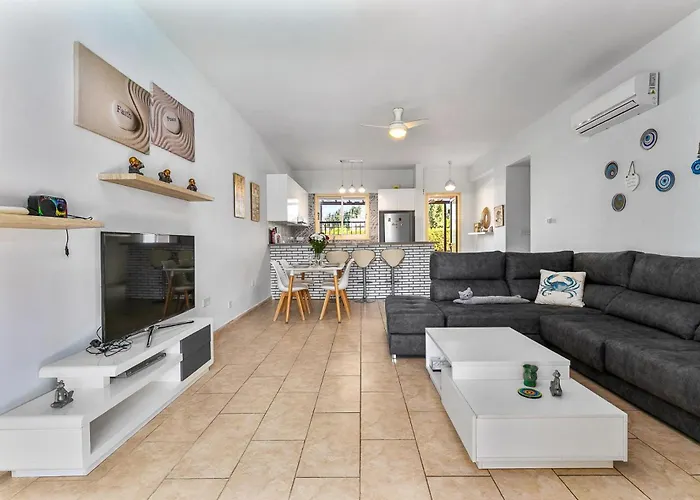 Apartman Aphrodite Gardens By Ezoria