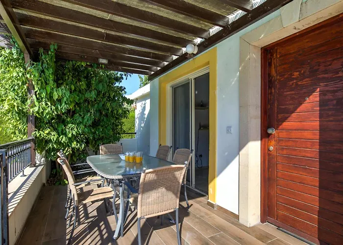 Aphrodite Gardens By Ezoria *